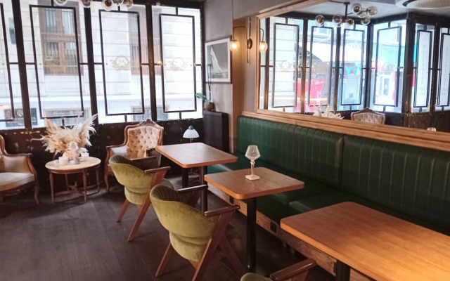 Отель Aleksandr Pera