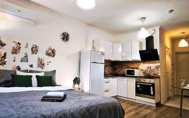 Апартаменты Уютная Студия LORA HOME у Метро