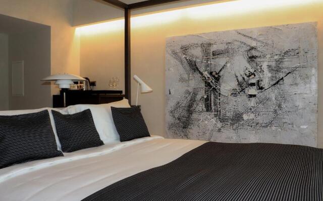 Monograph Hotel (by Travel Agency)