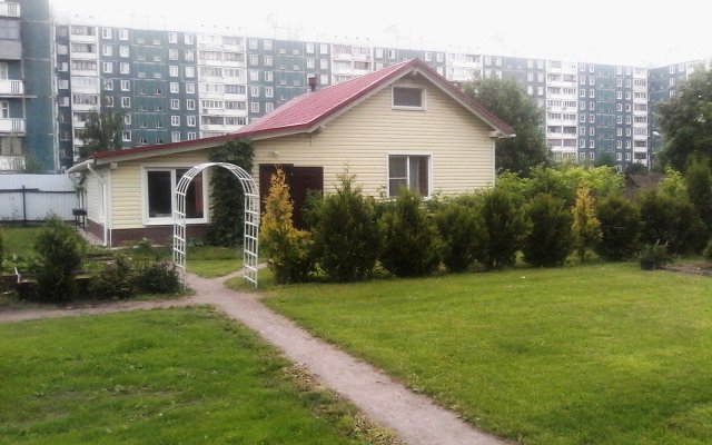 Novoe Devyatkino Guest House