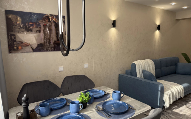 Dizaynerskaya Dvukhkomnatnaya v Tsentre Kurortnoy Zony Flat