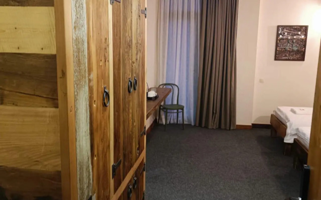 Отель Sazano Wine Cellar