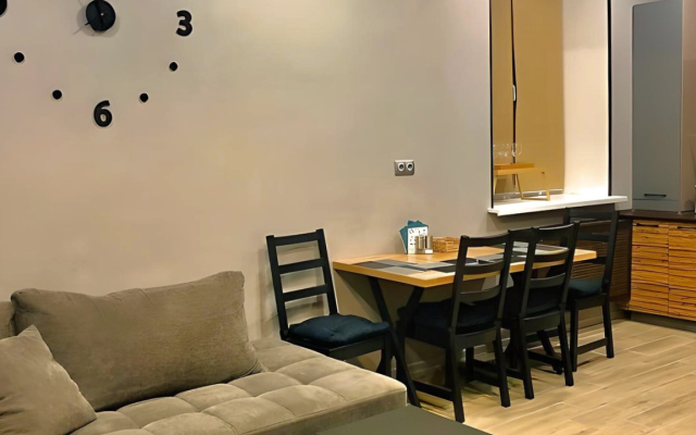 Na Chekhova 8/2 Apartments