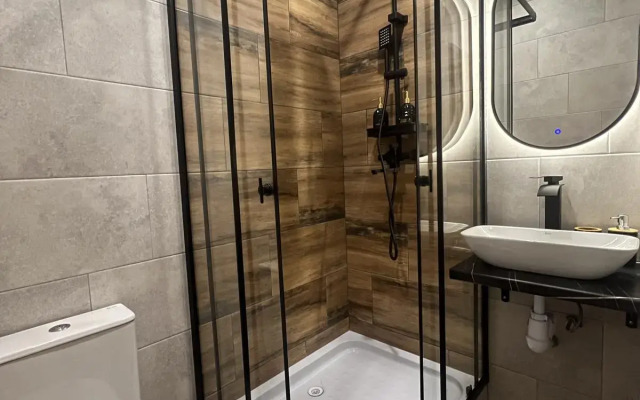 Stilnaya do 9 chelovek v Sovremennom Zhk Flat