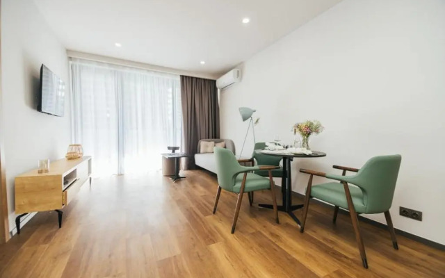 BlueSky Apartment Hotel
