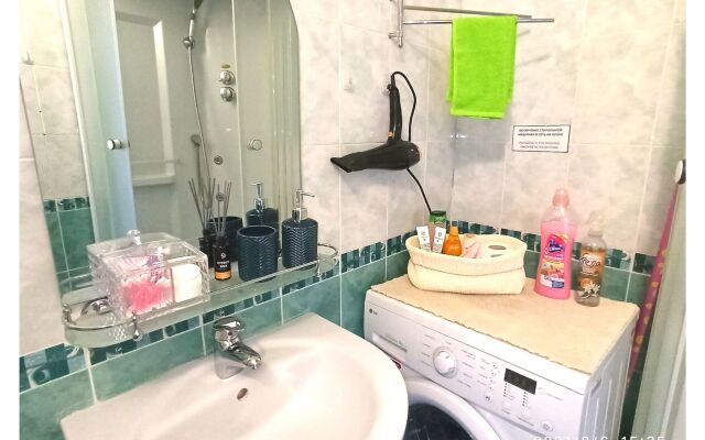 Апартаменты ВездеДома в самом центре Омска Яковлева 2