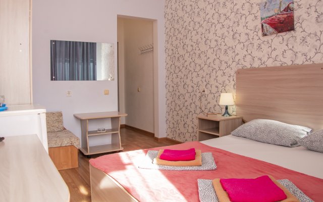 Na Primorskoj 14 Guest House