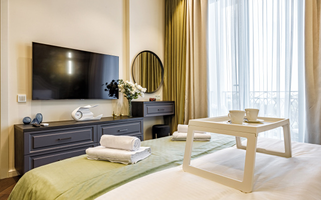 Shikarnaya Dizaynerskaya Сaravella Flat