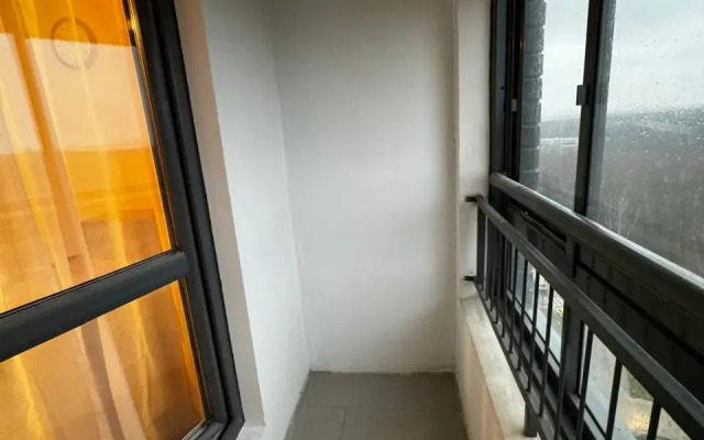 Solnechnaya Kvartira V Yuzhnoy Bittse Flat