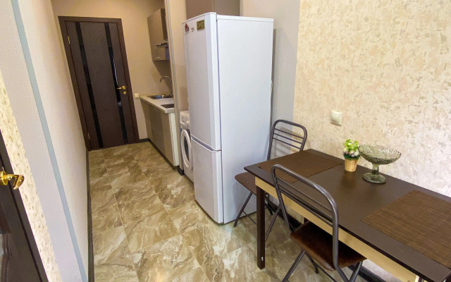 S Otdelnyim Vhodom I Parkovkoj Apartments