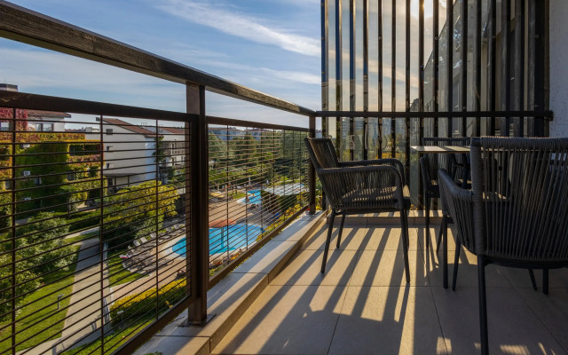 Red Apartments Parkovy Kvartal Olimp Apartments