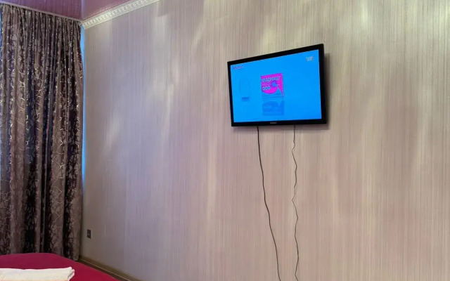 Shikarnye Bolshye I Prostornye V Novom Tsentre Uralska Apartments