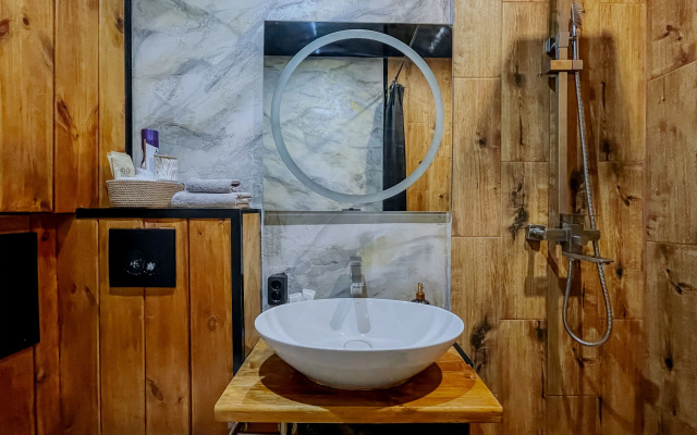 Квартира Green FOX с видом на город и реку Кутум