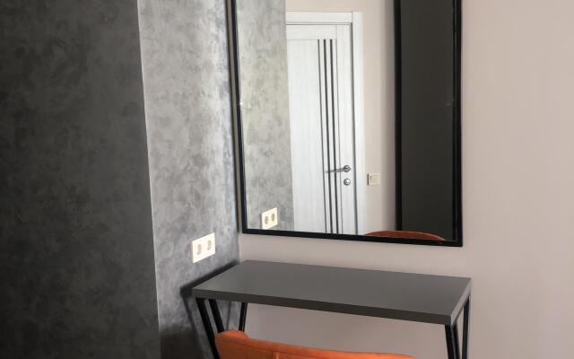 VIP Krasivye Glazki Flat