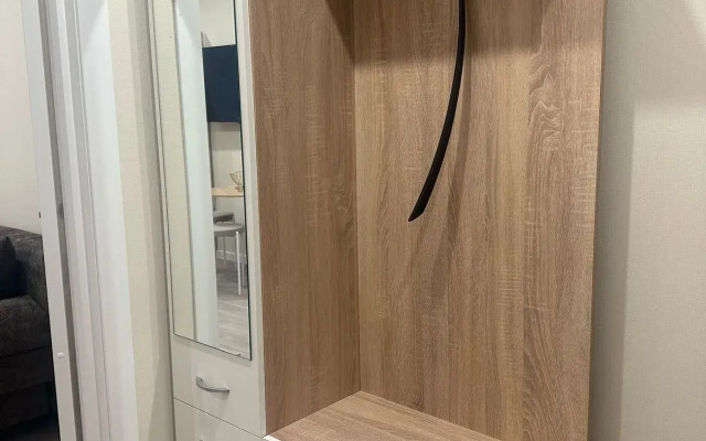 Studiya Chetyrekhmestnaya V Zhk Letniy Flat