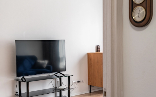 Квартира Современная у Метро Молодежная