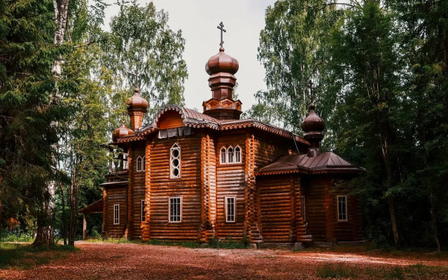 Udivitelnaya Derevnya Mandrogi Tourist Complex