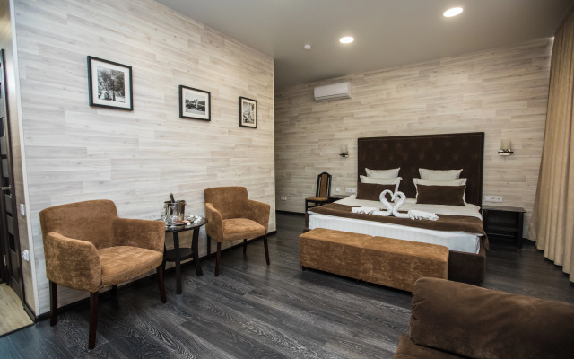 Отель Red Fox на Взлётной 2е