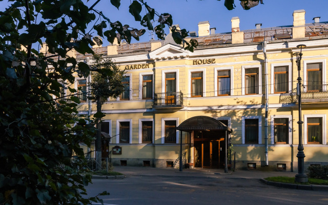 Golden Hotel