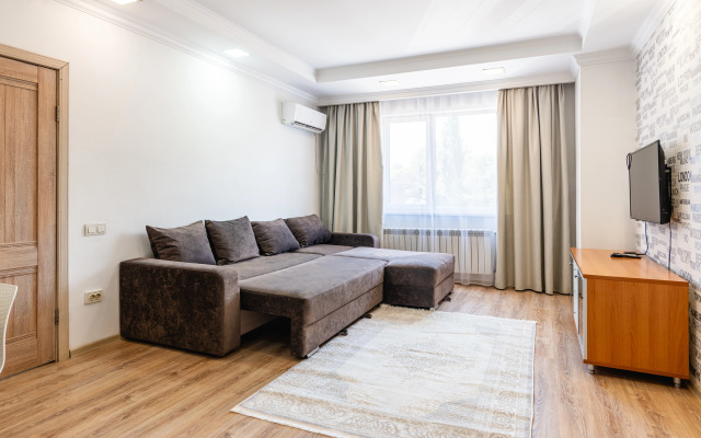 Prostota i Prostranstvo - 3-h Komnatnatnye v Minimalizme Apartment
