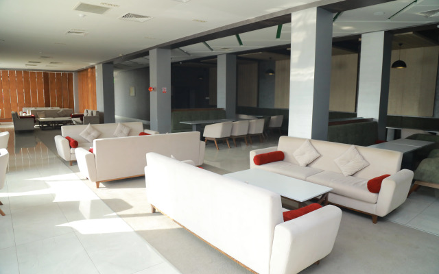 Arena Lankaran Hotel