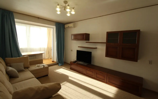 Stilnaya na Silikatnoy 49 Flat