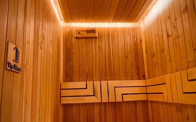 Апартаменты с дизайнерским ремонтом и сауной