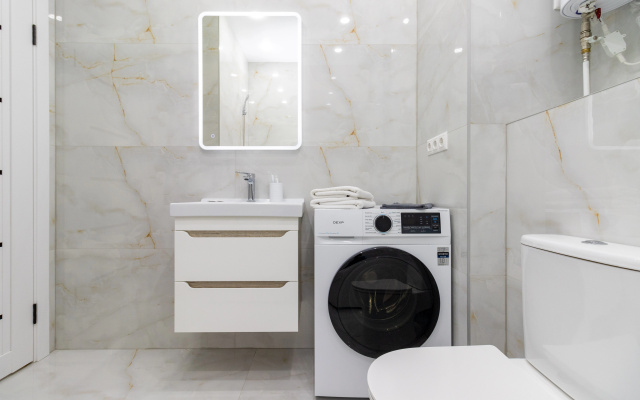 Apartamenty Divan-Krovat' s potrasausim vidom na reku