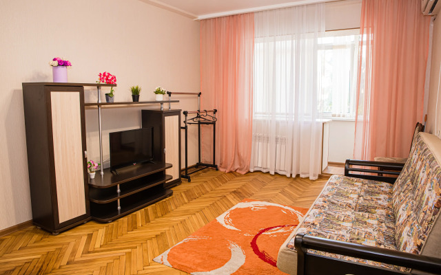 V Samom Tsentre Sochi S Novym Remontom Apartments