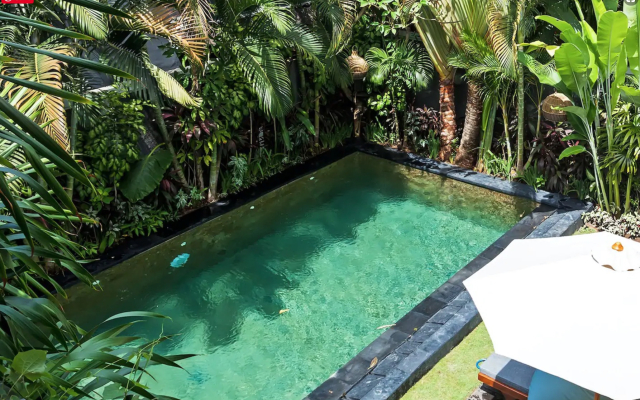 Вилла Kubu Luxury Seminyak Private Mansion
