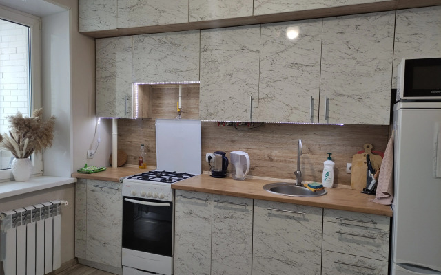 V Tsentre V Novom Dome Flat