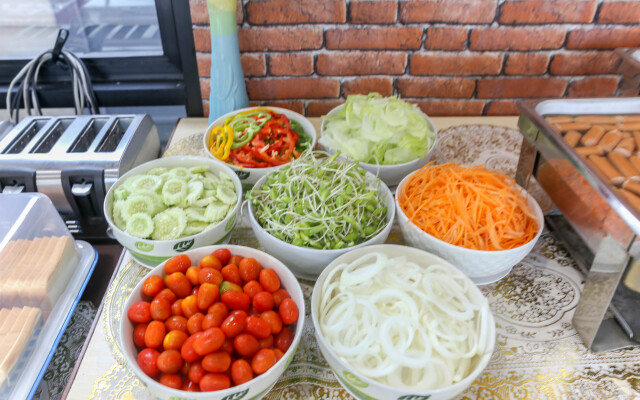 Отель Life Grand Chiang Mai