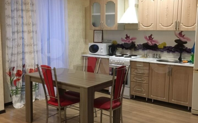 Uyutnaya Na Beregu Volgi Flat
