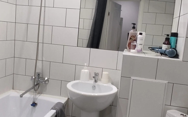 Vozle Yubileynogo Flat