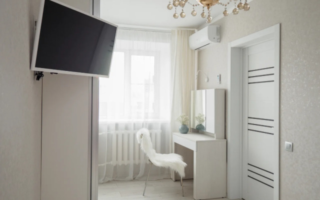 Na Universitetskoy 12/23 Apartments