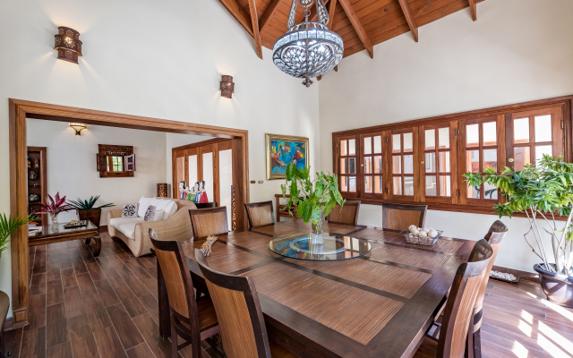 Luxury & Stunning Villa in Cocotal with Pool Villa