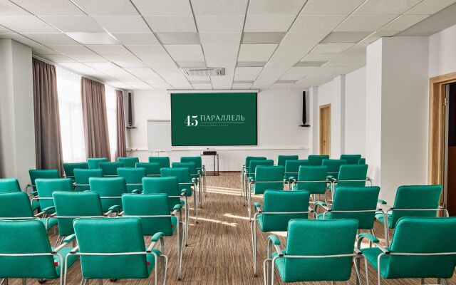 45 Parallel Hotel