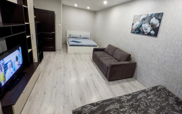 Na Makovskogo 16 Flat
