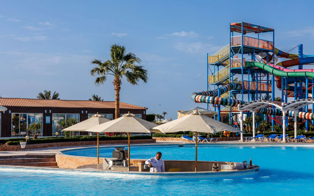 Alora Aqua Park Resort by SUNRISE