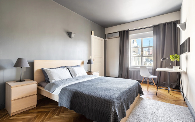 Апартаменты Двухуровневые Little Italy 140 кв.м с видом на собор