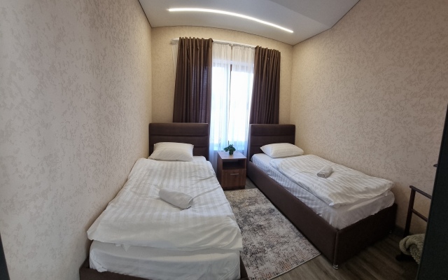 N2 Chetyre Sezona Guest house