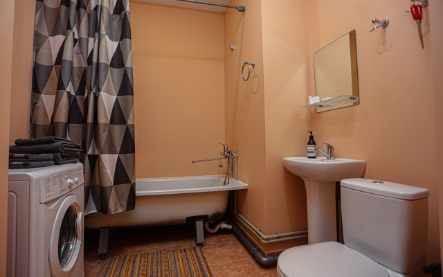 Studiya V Gagarinskikh Vysotakh Flat