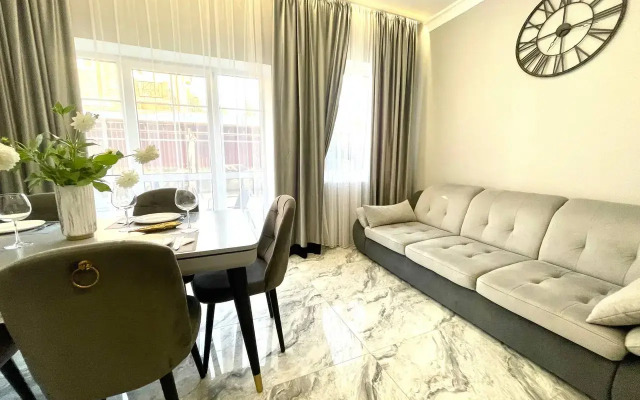 Частный дом Apartburo Grey House