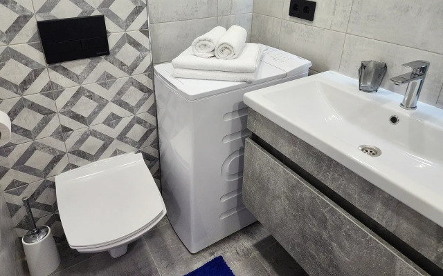 Apartments Queenstay Gold Femili Na Voykovskoy