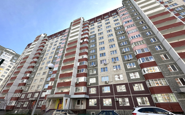 S Dizaynerskim Remontom Ryadom s TTS Kristall Apartments