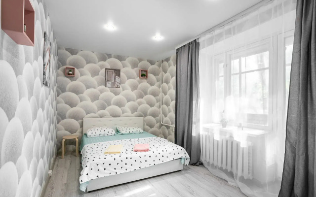 Квартира Двухкомнатная на Комарова