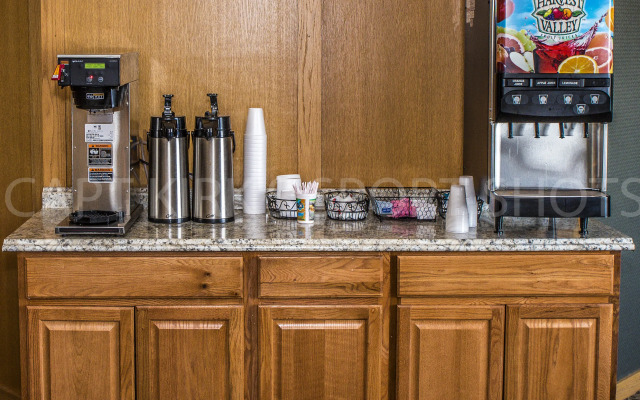 Отель Ramada Hotel & Conference Center