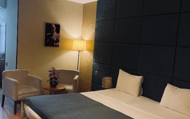 Hotel Grand Mirror