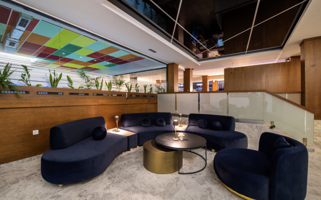 Отель Alexander Resort