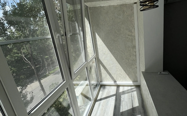 Uyutnaya Dvukhkomnatnaya Flat